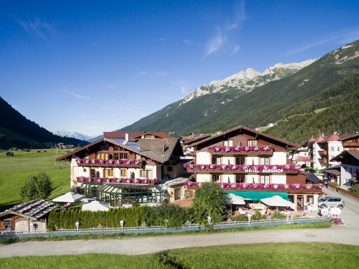 Hotel Berghof Neustift im Stubaital Εξωτερικό φωτογραφία