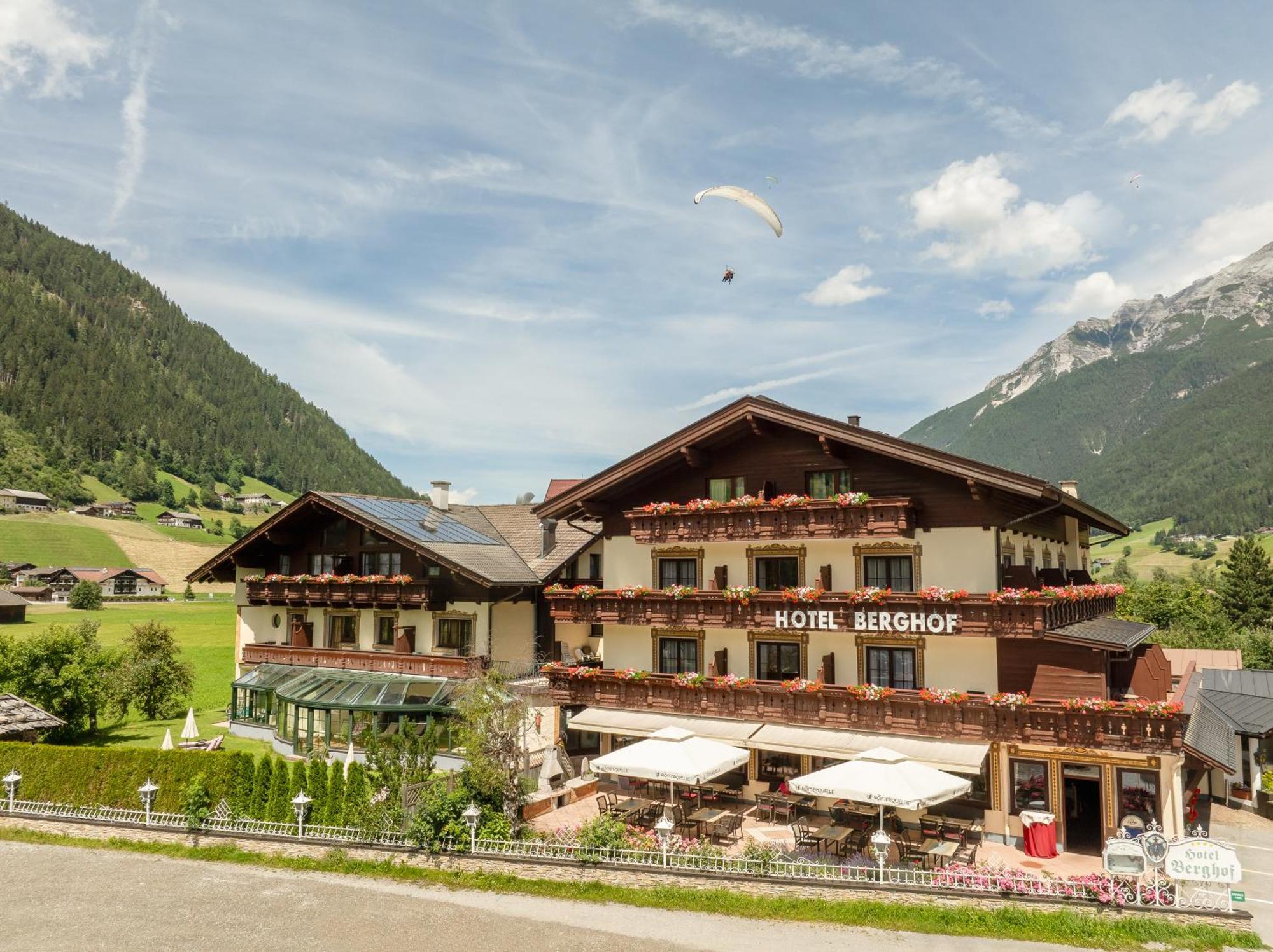 Hotel Berghof Neustift im Stubaital Εξωτερικό φωτογραφία