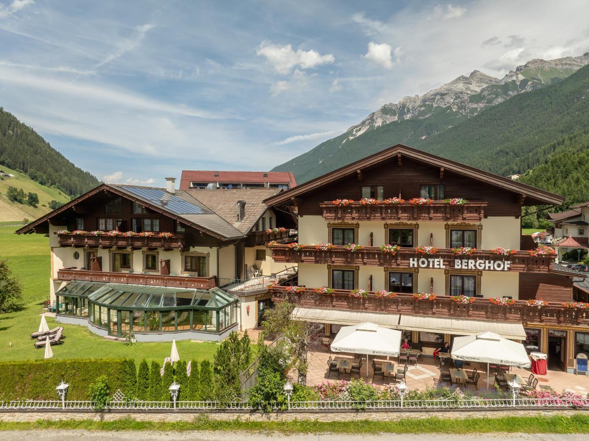 Hotel Berghof Neustift im Stubaital Εξωτερικό φωτογραφία