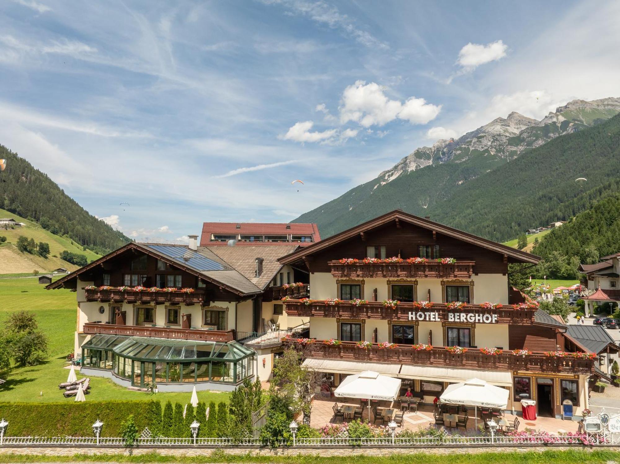 Hotel Berghof Neustift im Stubaital Εξωτερικό φωτογραφία