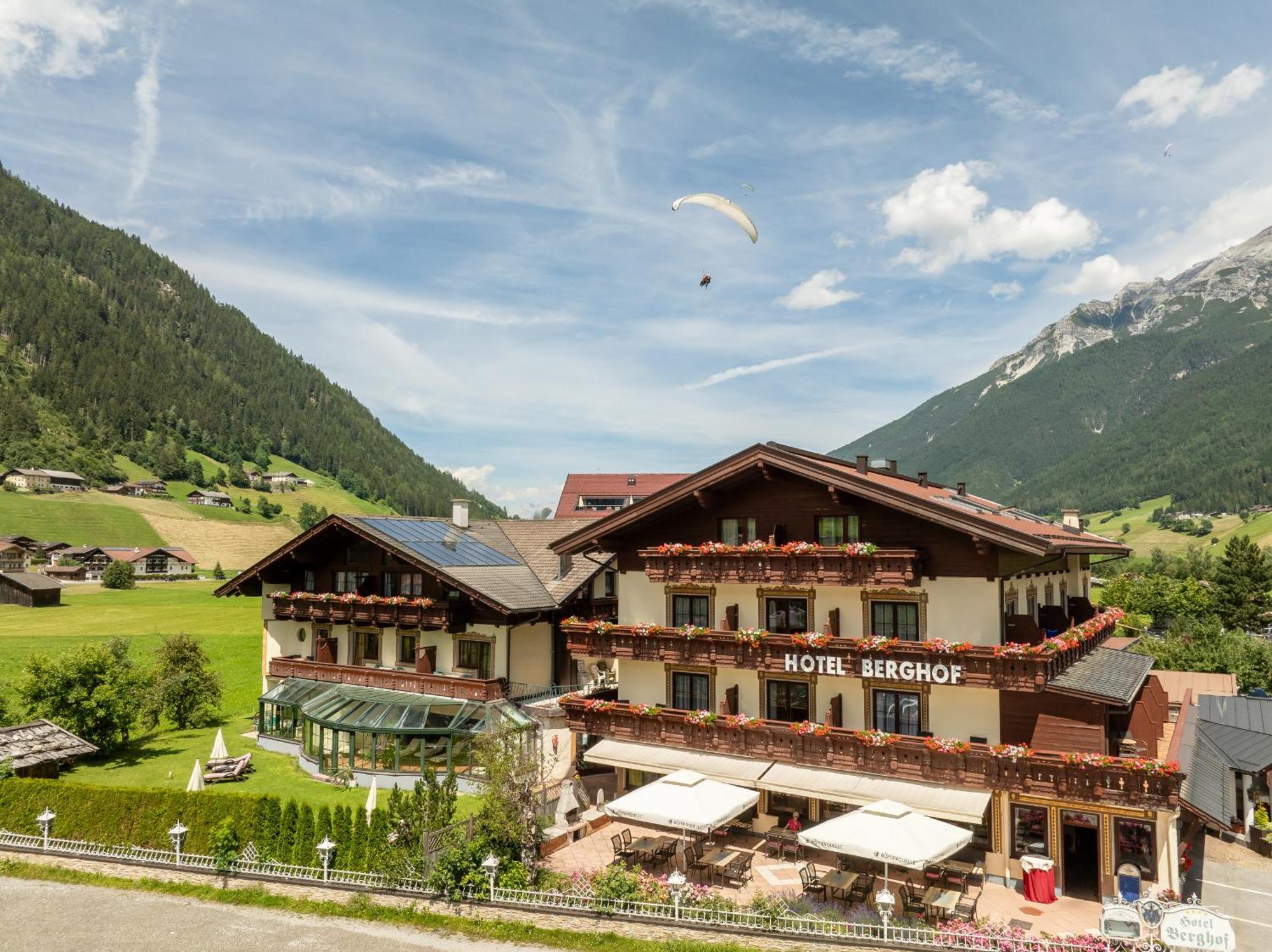 Hotel Berghof Neustift im Stubaital Εξωτερικό φωτογραφία
